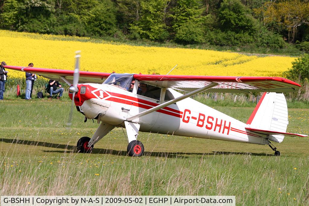 G-BSHH, 1946 Luscombe 8E Silvaire C/N 3981, Landing at Micro trade fair