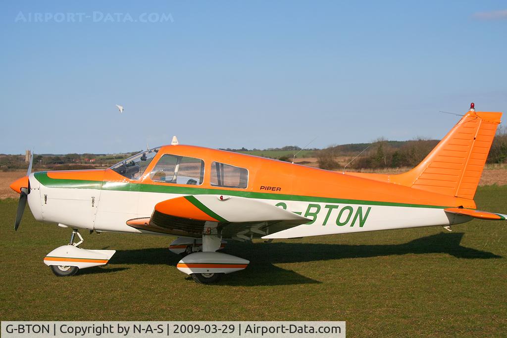 G-BTON, 1974 Piper PA-28-140 Cherokee Cruiser C/N 28-7425343, Taken at Northrepps, UK