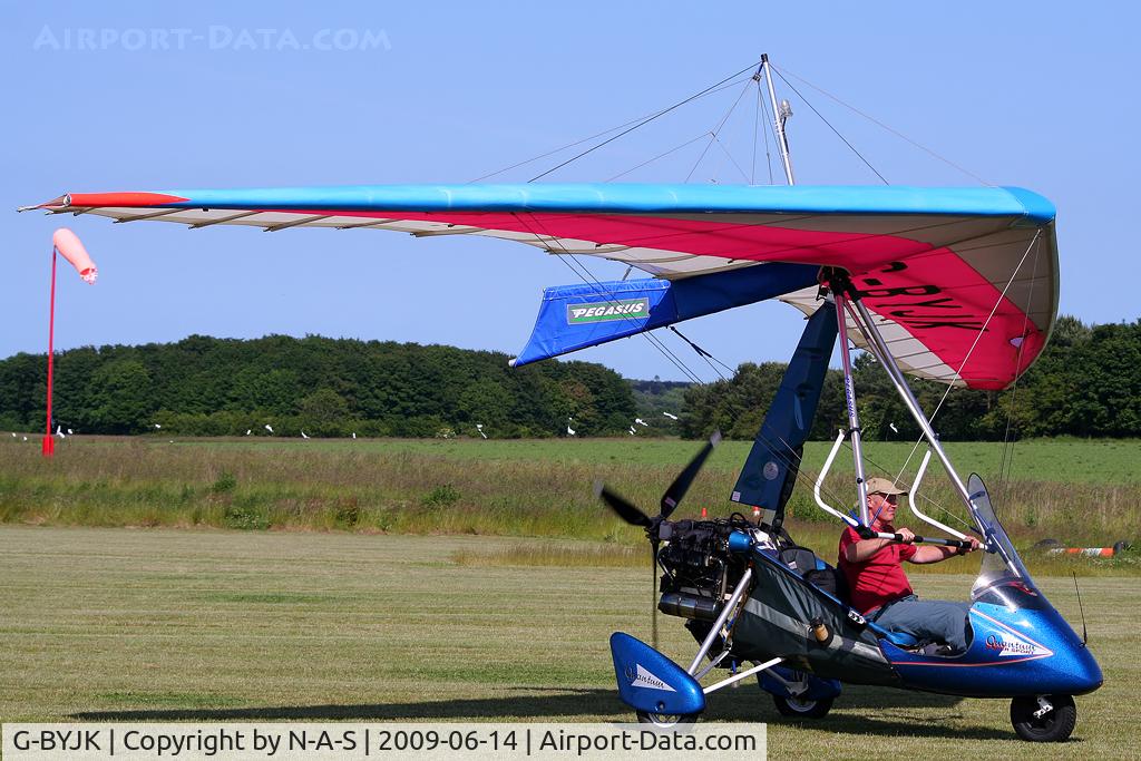 G-BYJK, 1999 Pegasus Quantum 15-912 C/N 7524, Taken at Northrepps, UK