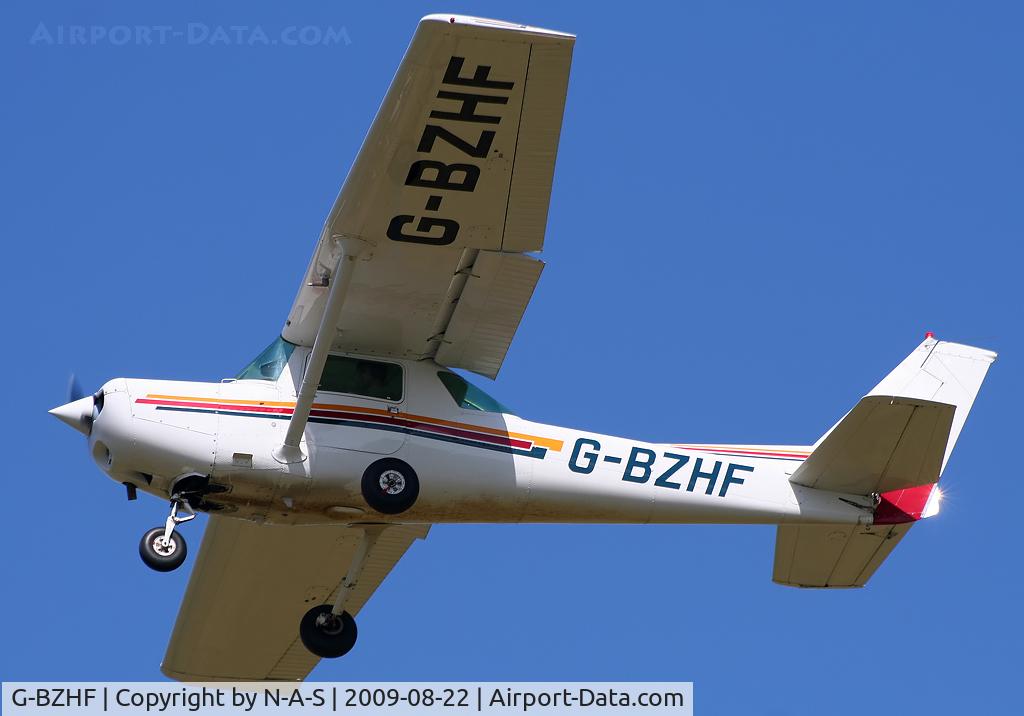 G-BZHF, 1979 Cessna 152 C/N 152-83986, Departing Northrepps, UK