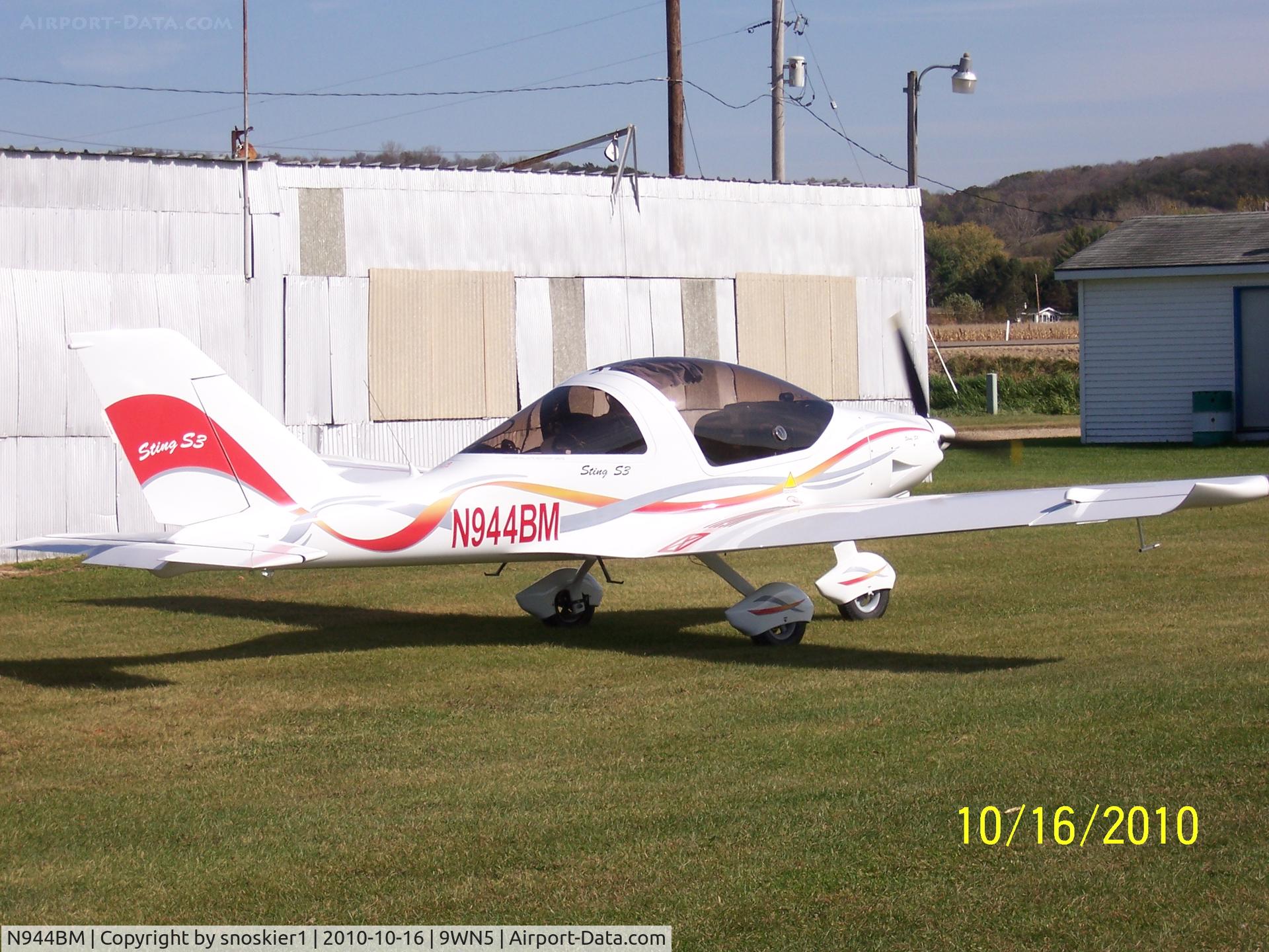 N944BM, 2008 TL Ultralight TL-2000 Sting S3 C/N TLUSA166, Photo taken while visiting Lodi Lakeland airport for 7th Sonex Fly-in Chili feed.