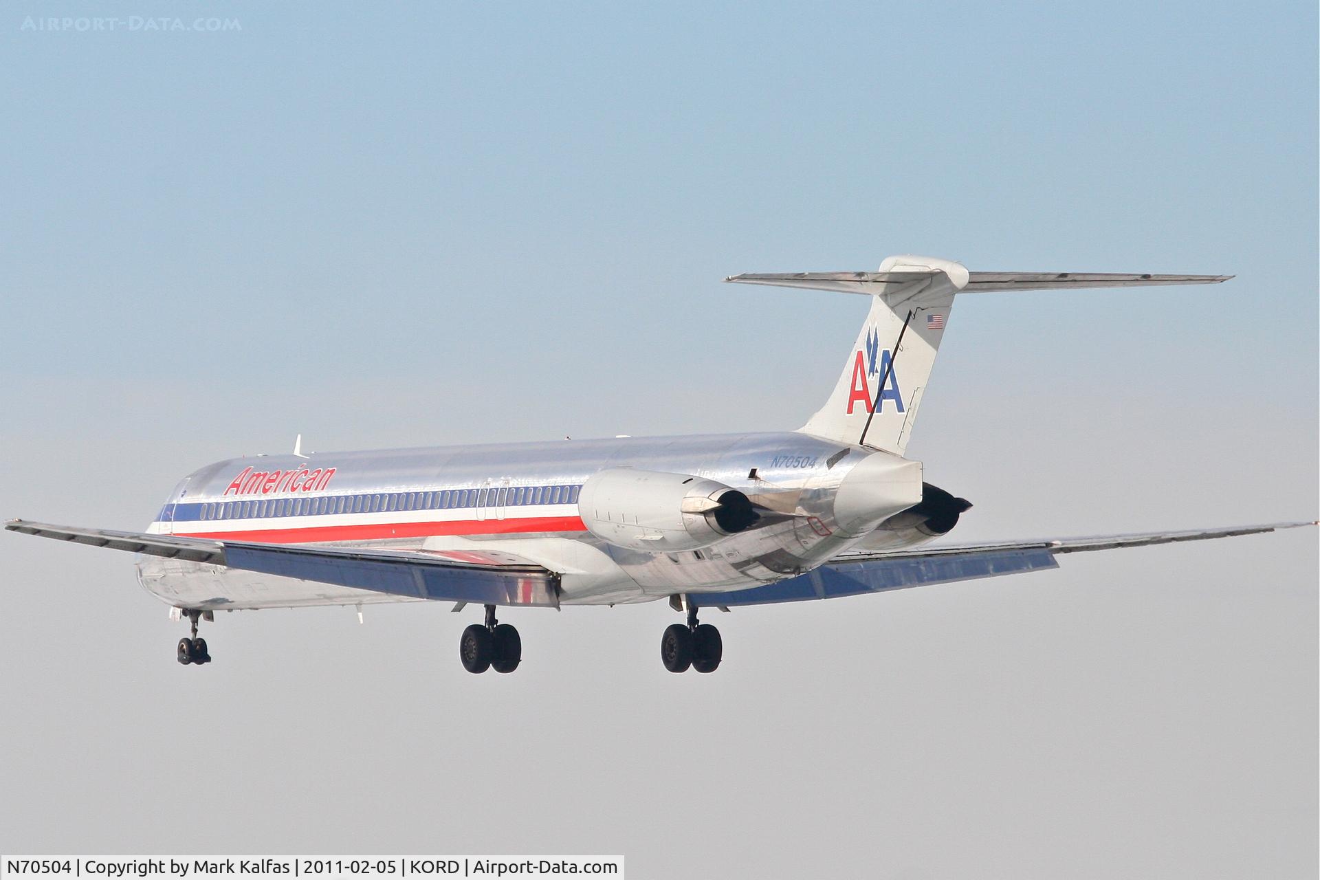 N70504, 1989 McDonnell Douglas MD-82 (DC-9-82) C/N 49798, American Airlines Mcdonnell Douglas DC-9-82, AAL2423 on approach RWY 28 KORD, arriving from KPBI.