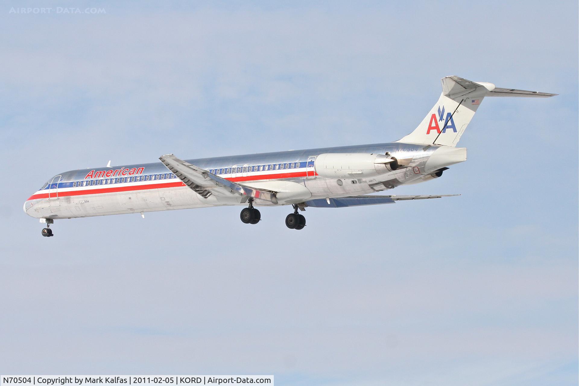 N70504, 1989 McDonnell Douglas MD-82 (DC-9-82) C/N 49798, American Airlines Mcdonnell Douglas DC-9-82, AAL2423 on approach RWY 28 KORD, arriving from KPBI.