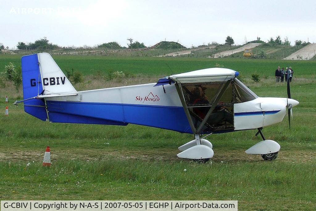 G-CBIV, 2002 Skyranger 912(1) C/N BMAA/HB/201, Micro trade fair visitor