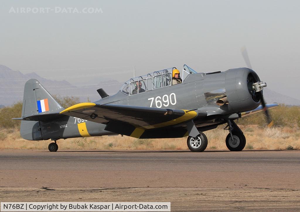 N76BZ, 1942 North American AT-6C C/N 847653, Coolidge