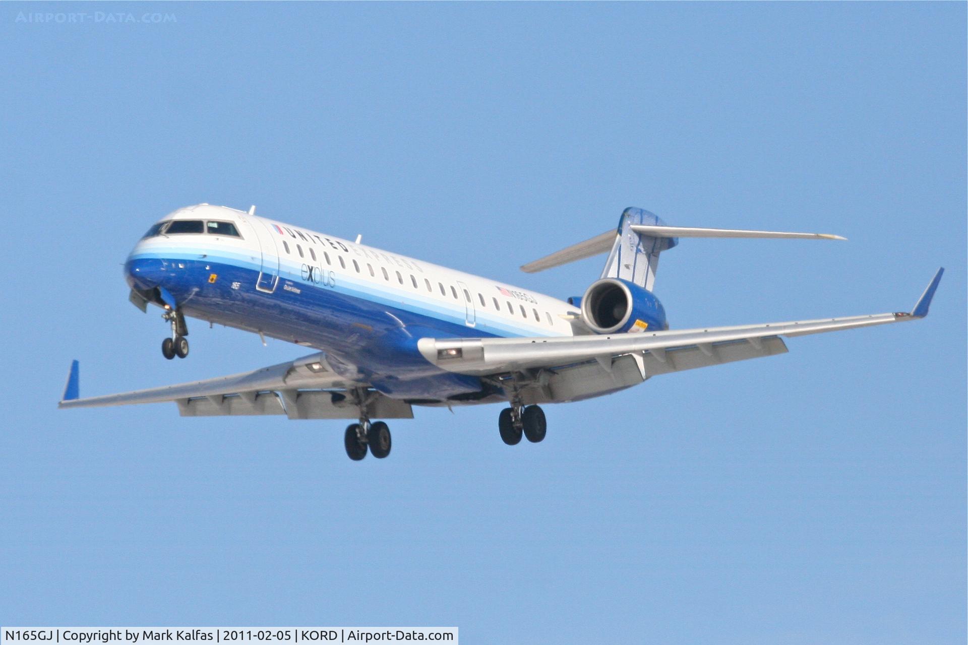 N165GJ, 2006 Bombardier CRJ-700 (CL-600-2C10) Regional Jet C/N 10257, GoJet/United Express Bombardier CL-600-2C10, GJS7464 arriving from KMSY, RWY28 approach KORD.