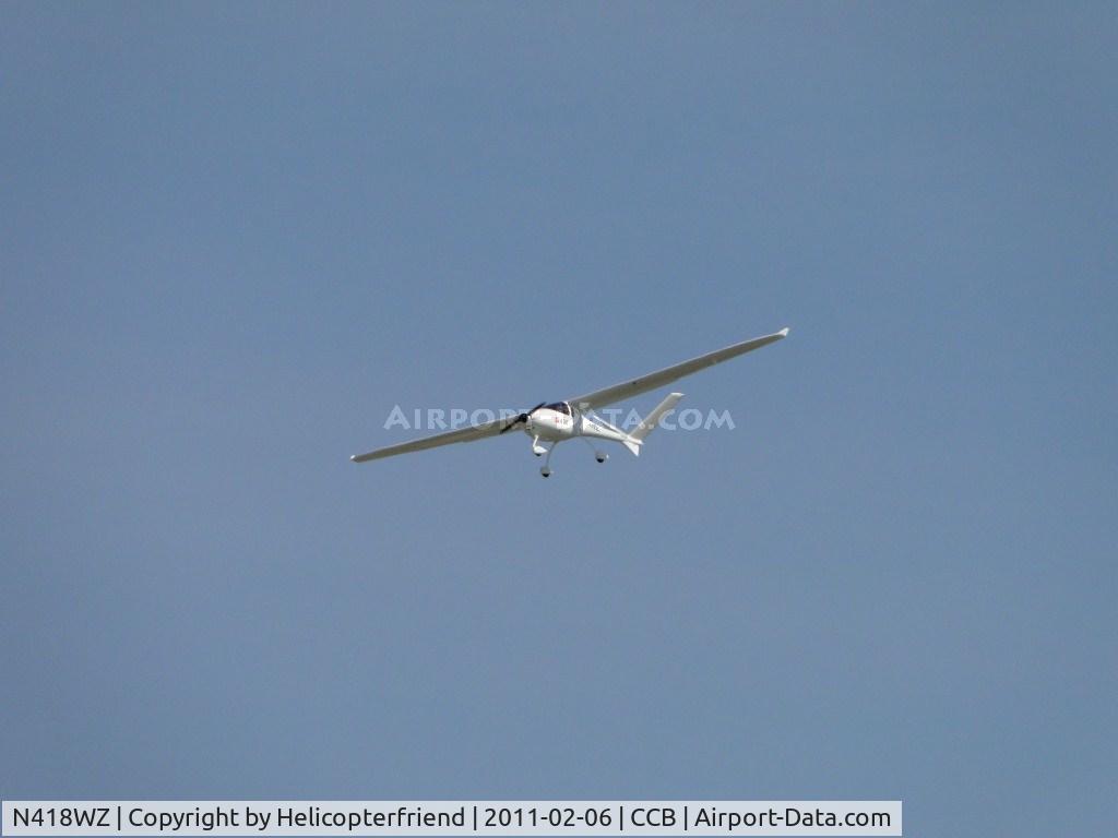 N418WZ, Yuneec E430 C/N YN-E430-0004, Making a final approach to runway 24