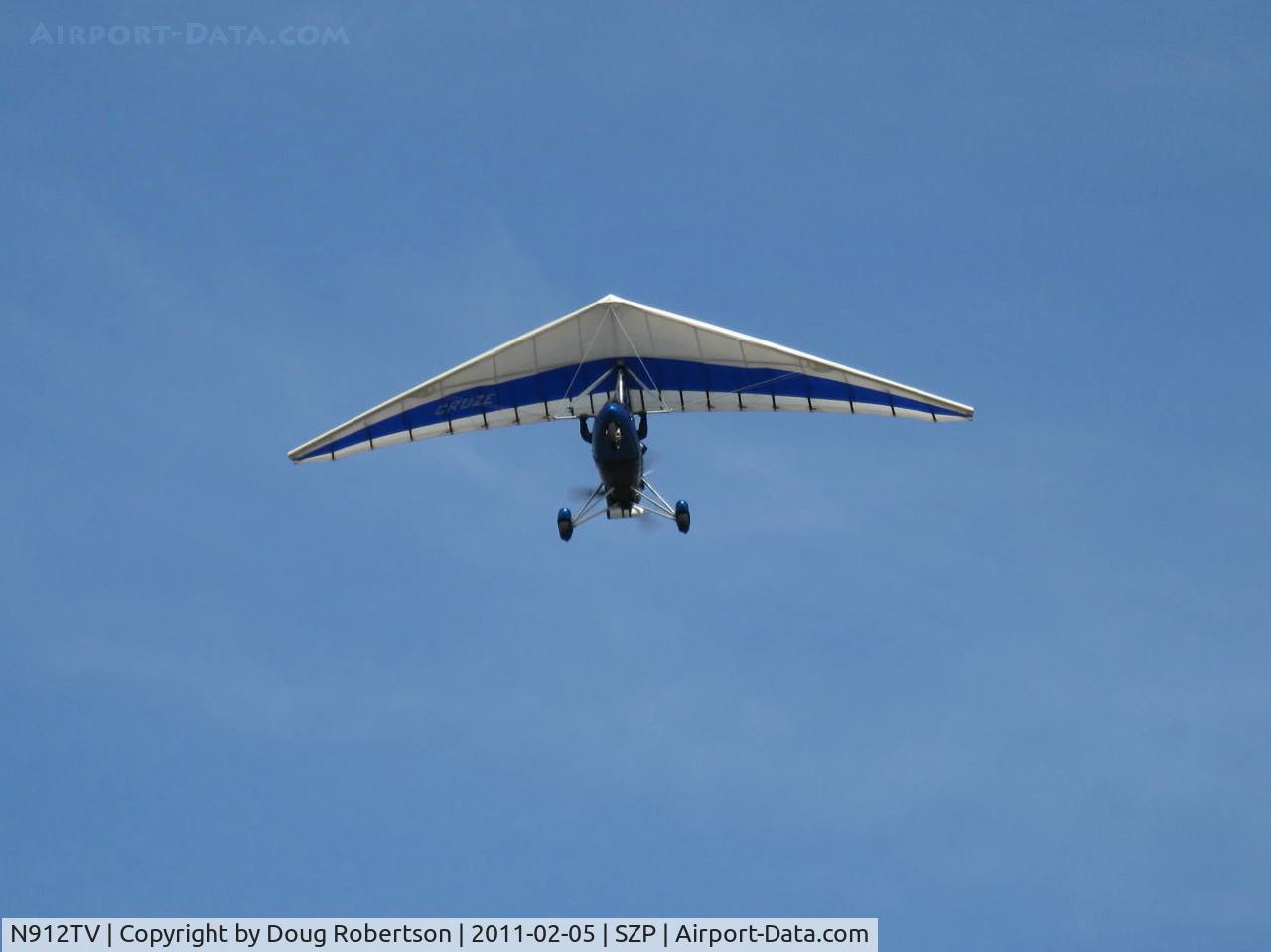 N912TV, Airborne Edge XT-912-B C/N XT-912-084, 2005 Airborne Windsports Pty Ltd EDGE XT-912-B, Rotax 912UL 80 Hp pusher, Weight-shift control trike, Experimental LSA, takeoff climb after practically no runway roll on 22