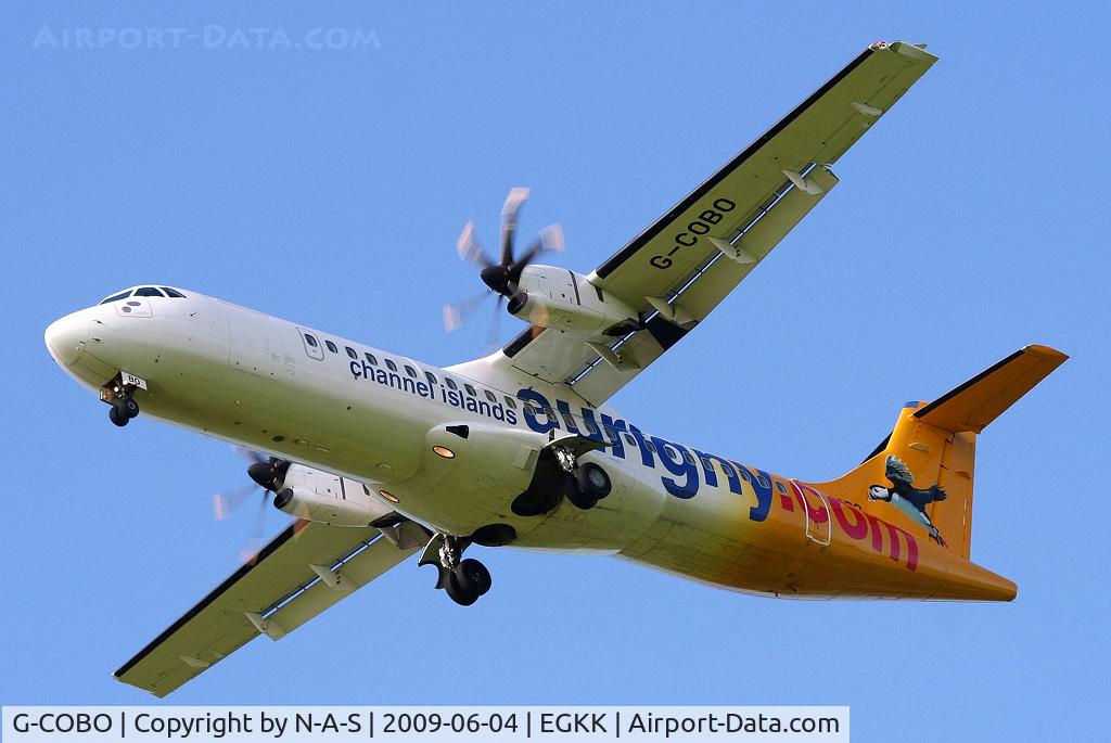 G-COBO, 2008 ATR 72-212A C/N 852, Short final