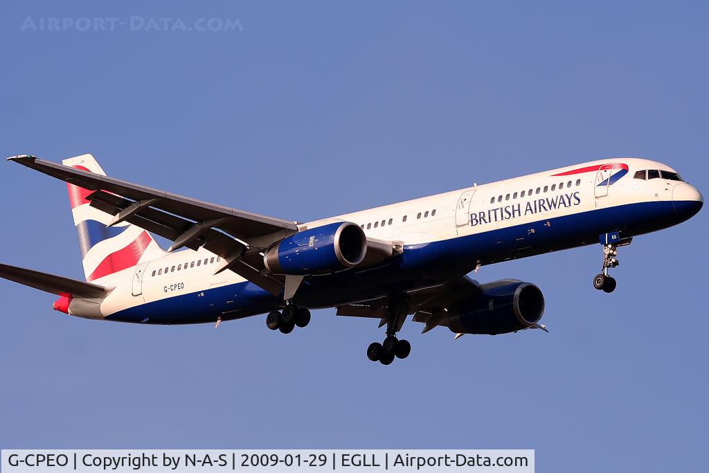 G-CPEO, 1997 Boeing 757-236 C/N 28667, Short final