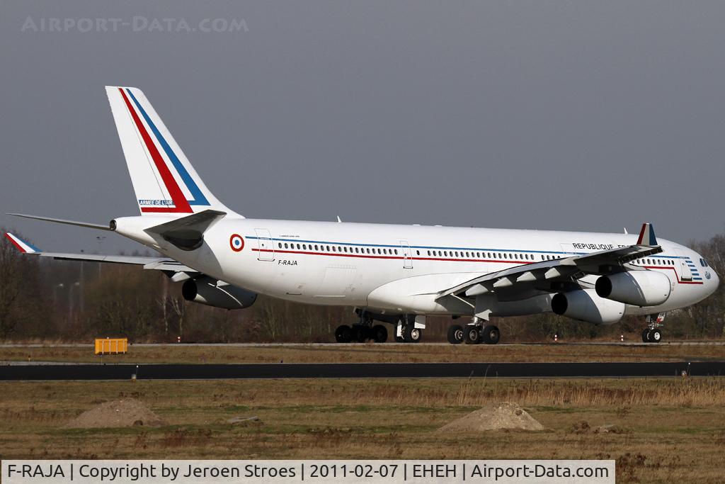 F-RAJA, 1995 Airbus A340-212 C/N 075, first visit of an A340-to EHEH