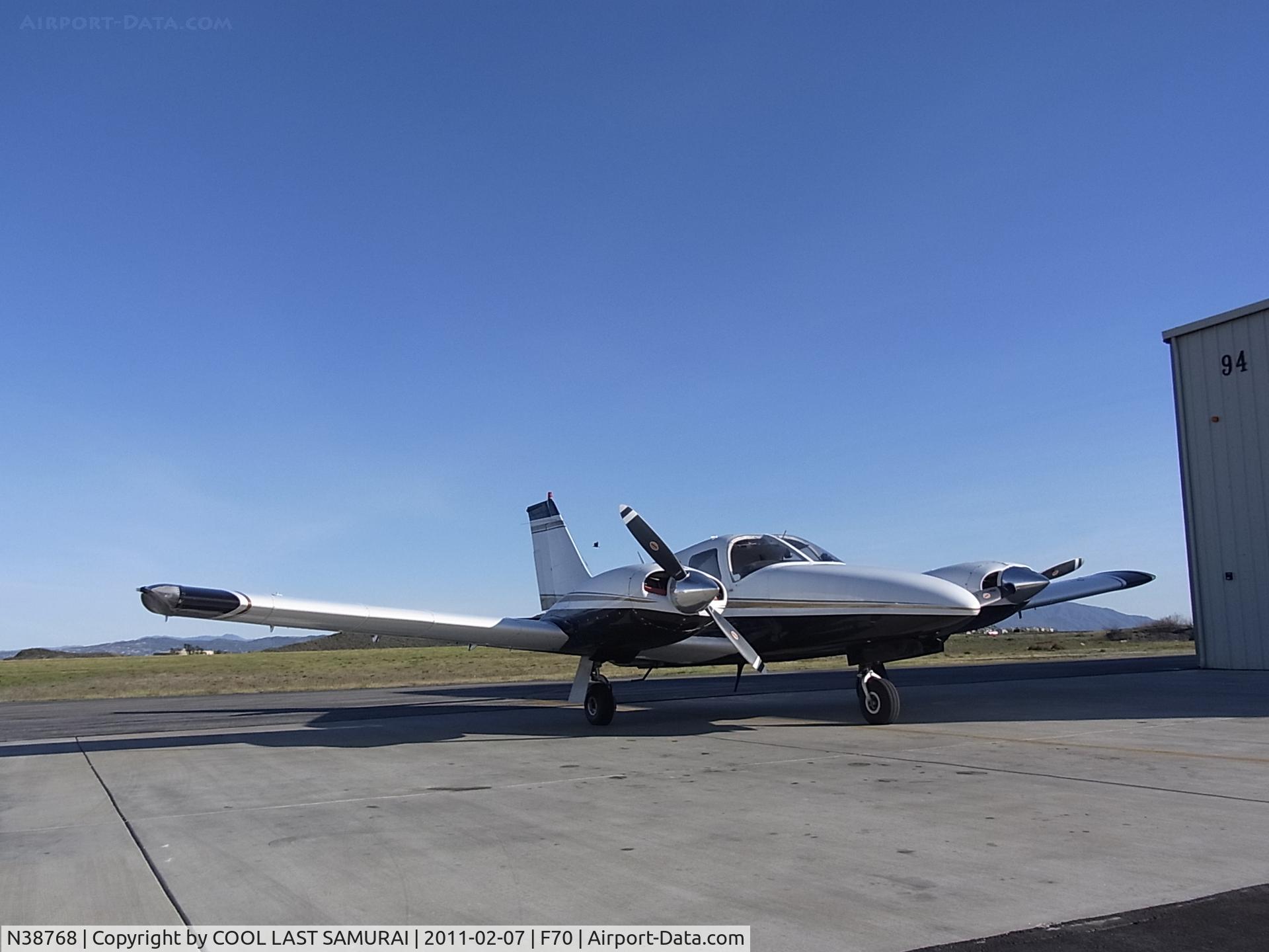 N38768, 1977 Piper PA-34-200T Seneca II C/N 34-7770085, French Valley Fuel Pit
