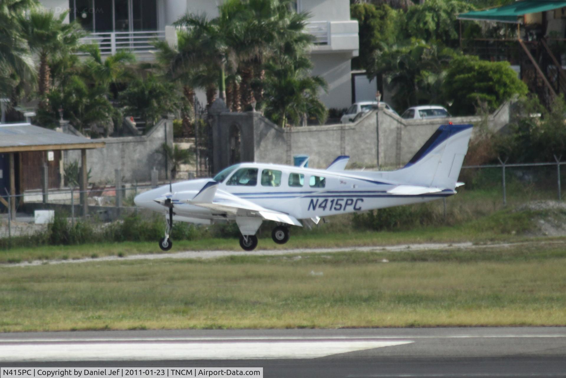 N415PC, 1978 Beech 58 Baron C/N TH-962, N415PC landing at TNCM