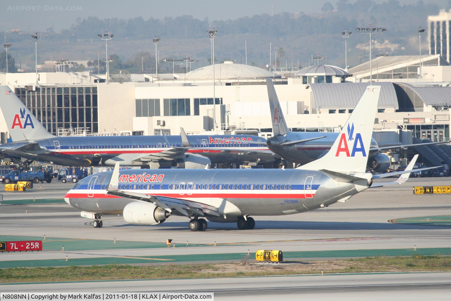 N808NN, 2009 Boeing 737-823 C/N 33206, American Airlines Boeing 737-823, AAL1351 arriving from KORD, crossing 25R on TWY P.