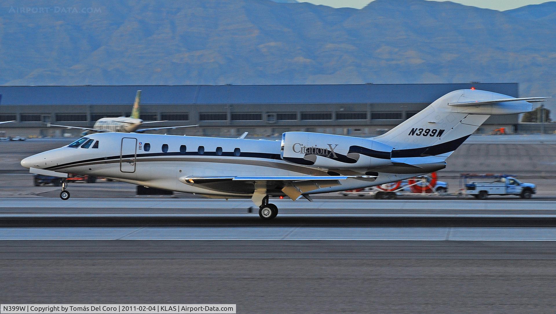 N399W, 2001 Cessna 750 Citation X C/N 750-0171, Cessna 750 Citation X N399W (cn 750-0171)

Las Vegas - McCarran International (LAS / KLAS)
USA - Nevada, February 4, 2011
Photo: Tomas Del Coro