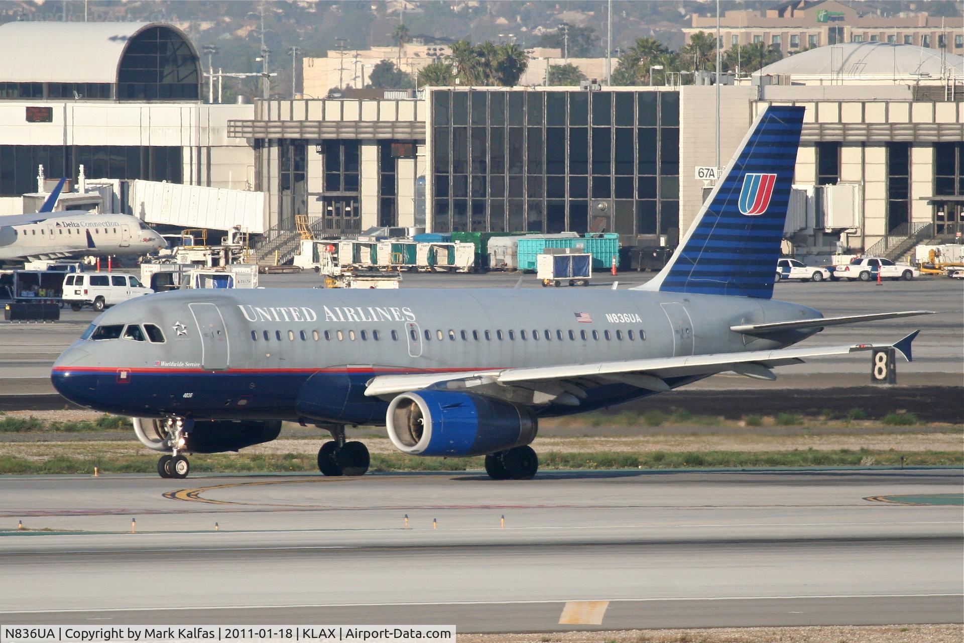 N836UA, 2001 Airbus A319-131 C/N 1460, United Airlines Airbus A319-131, UAL844 off of 25L TWY H, arriving from KSFO.