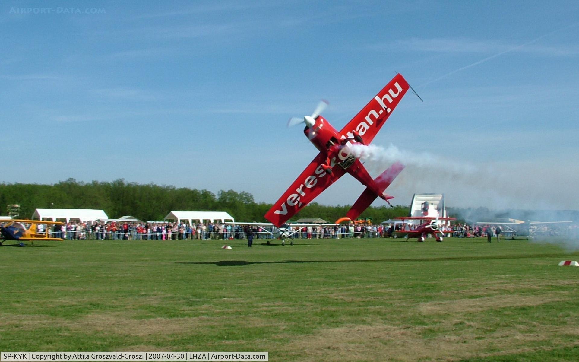 SP-KYK, Extra EA-300S C/N 029, Zalaegerszeg-Andráshida Airfield - Airshow-2007