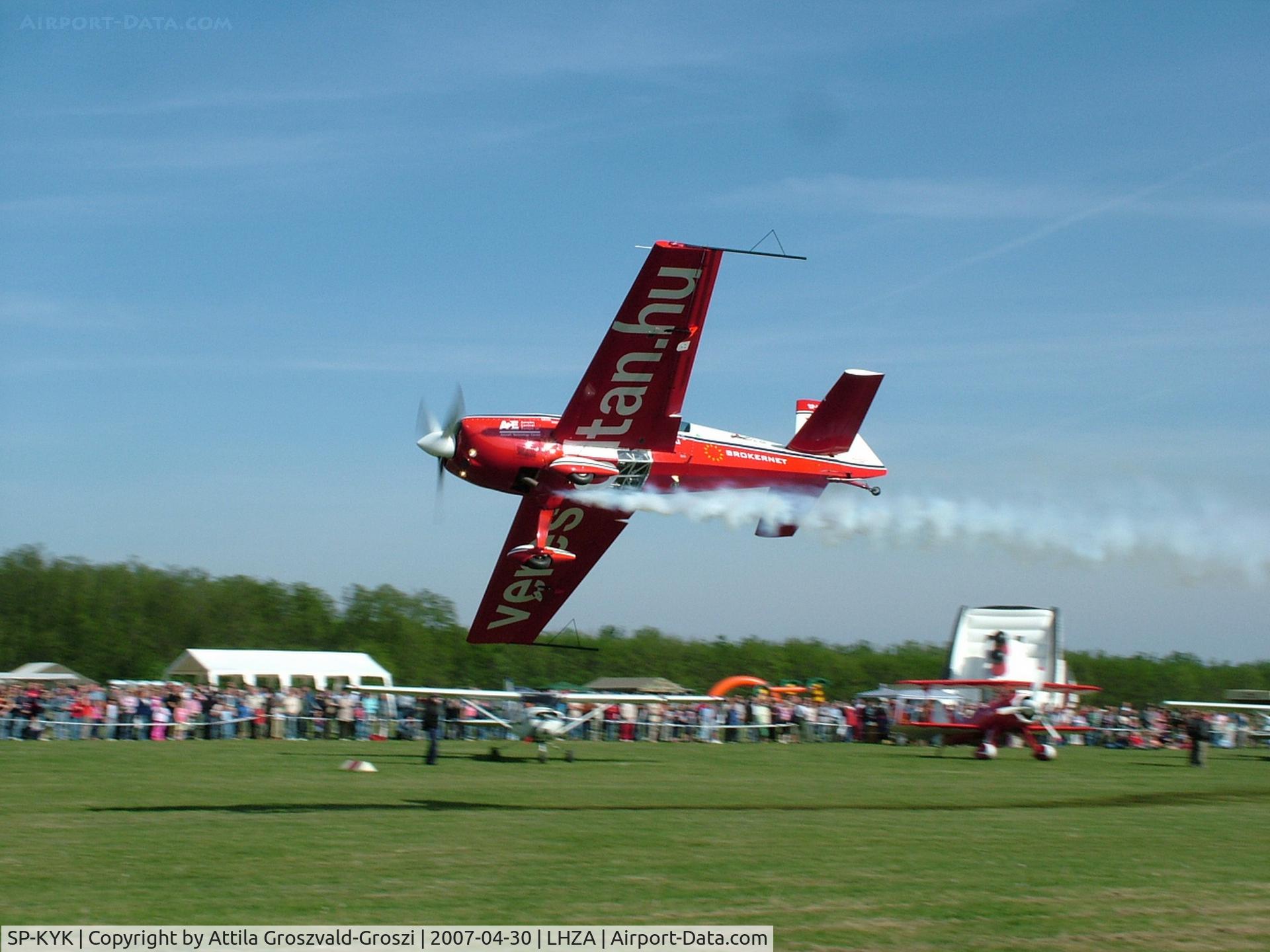 SP-KYK, Extra EA-300S C/N 029, Zalaegerszeg-Andráshida Airfield - Airshow-2007