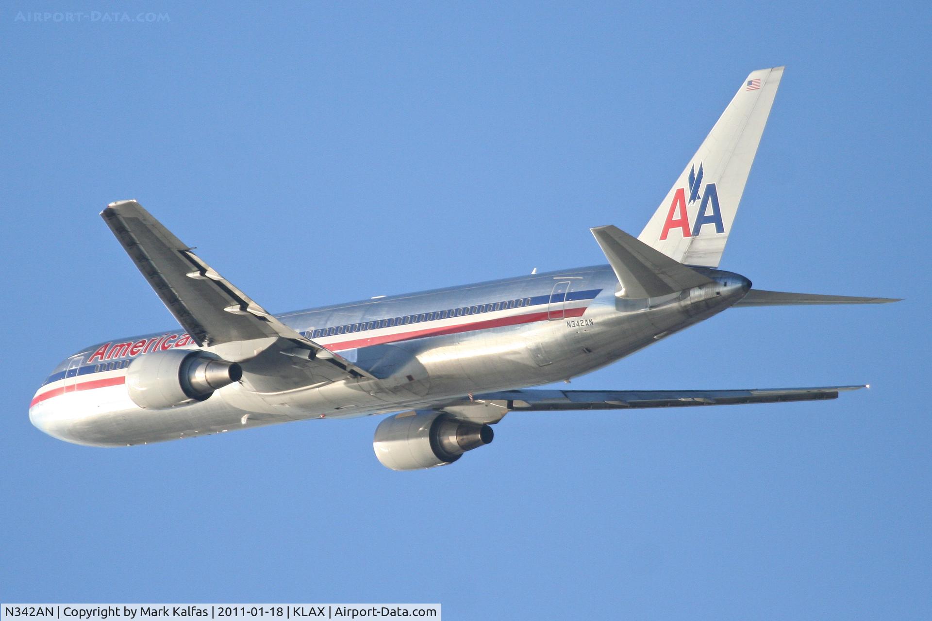 N342AN, 2002 Boeing 767-323ER C/N 33081, American Airlines Boeing 767-323, AAL2448 departing 25R KLAX, enroute to KDFW.