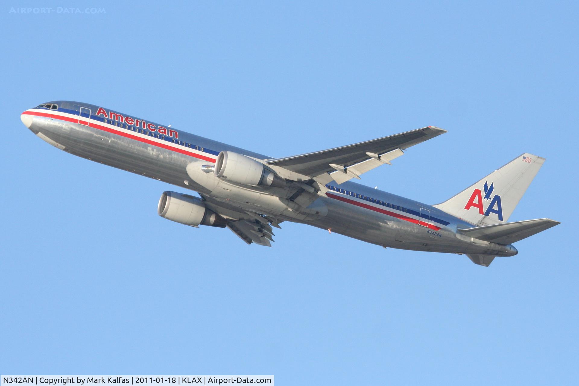 N342AN, 2002 Boeing 767-323ER C/N 33081, American Airlines Boeing 767-323, AAL2448 departing 25R KLAX, enroute to KDFW.