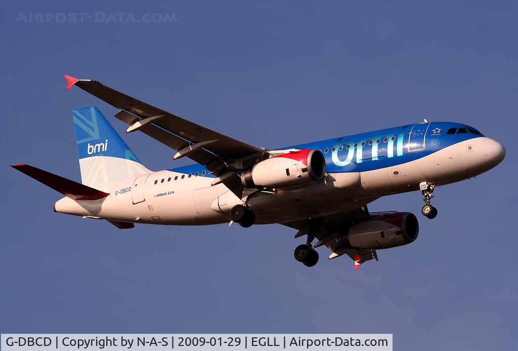 G-DBCD, 2005 Airbus A319-131 C/N 2389, Short final