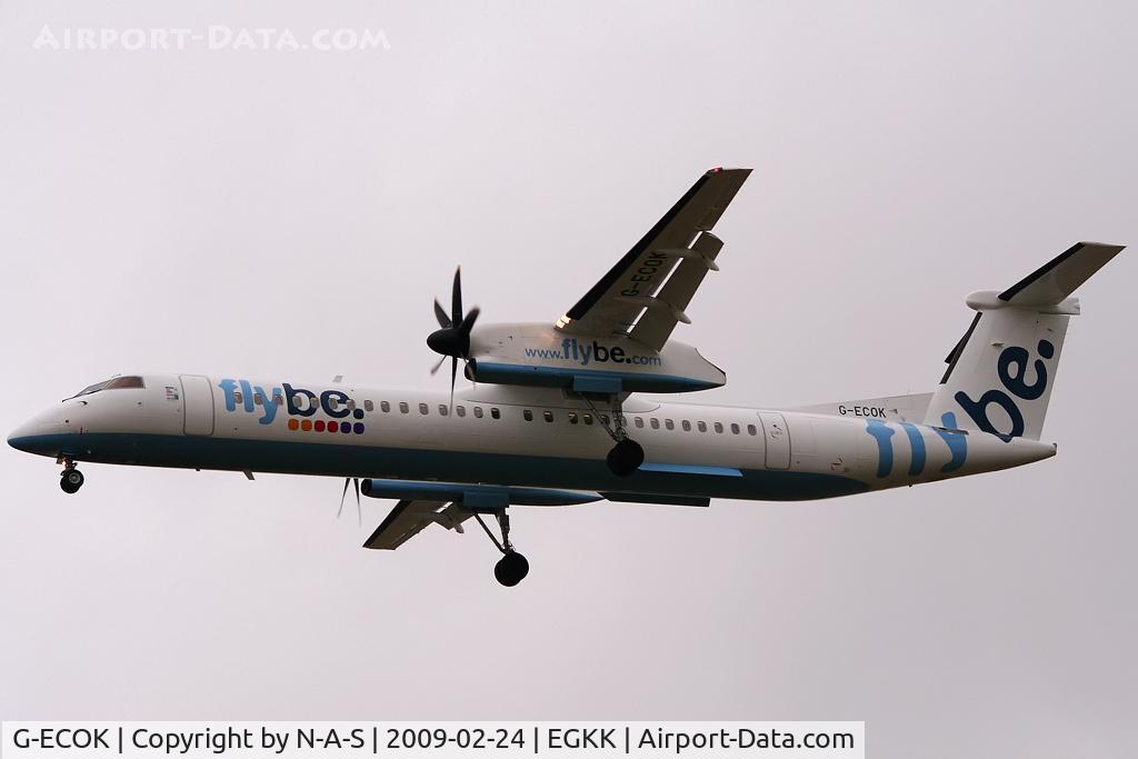 G-ECOK, 2008 Bombardier DHC-8-402Q Dash 8 C/N 4230, Short final