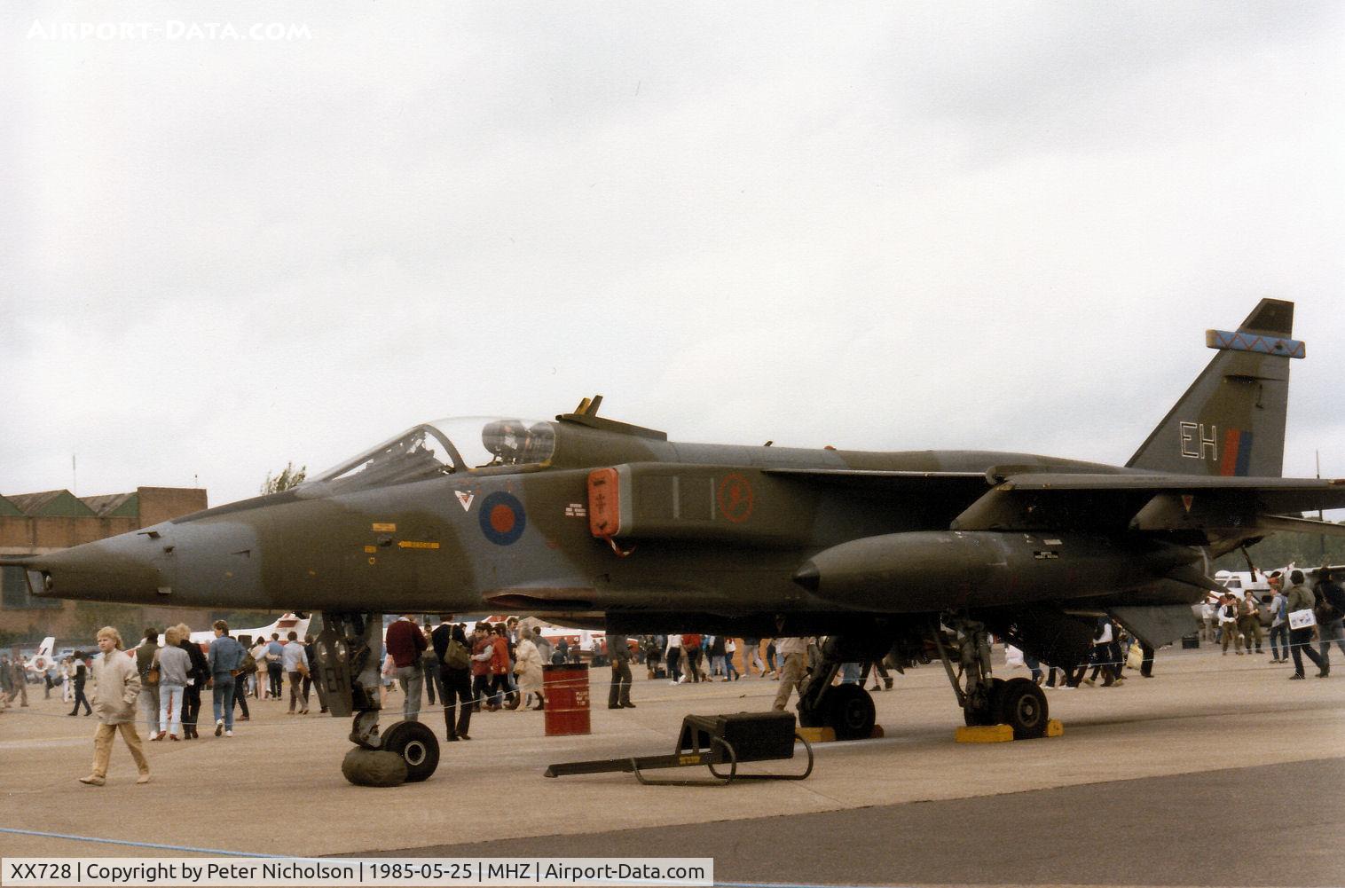 XX728, 1974 Sepecat Jaguar GR.1 C/N S.25, Jaguar GR.1 of 6 Squadron at RAF Coltishall on display at the 1985 RAF Mildenhall Air Fete.