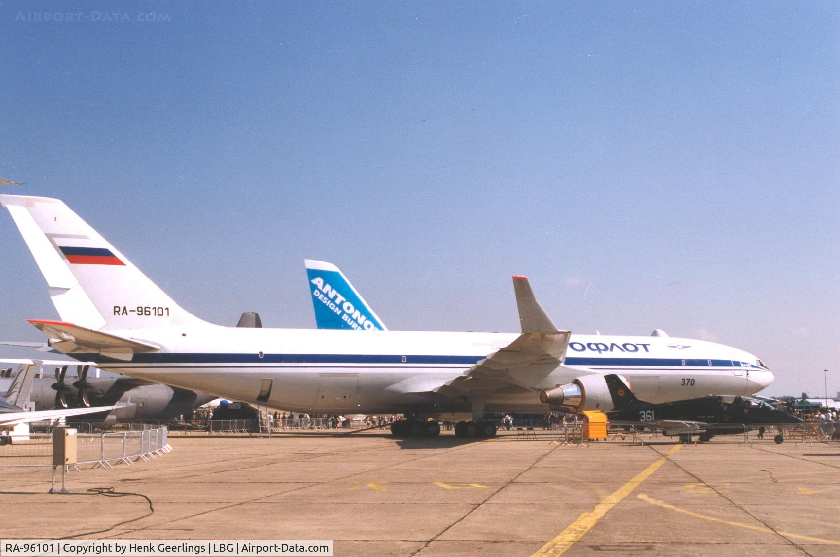 RA-96101, 2006 Ilyushin Il-96-400T C/N 74393201101, Le Bourget Air Show 1999