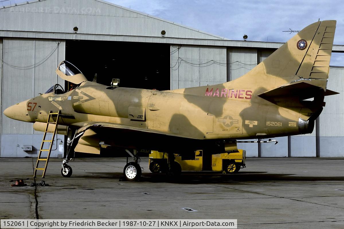 152061, Douglas A-4E Skyhawk C/N 13449, flightline at Top Gun