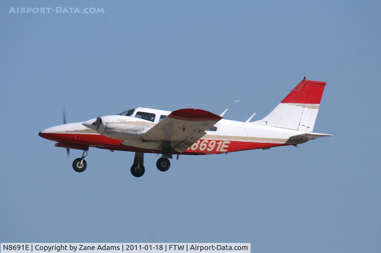 N8691E, 1976 Piper PA-34-200T C/N 34-7670166, At Meacham Field - Fort Worth, TX