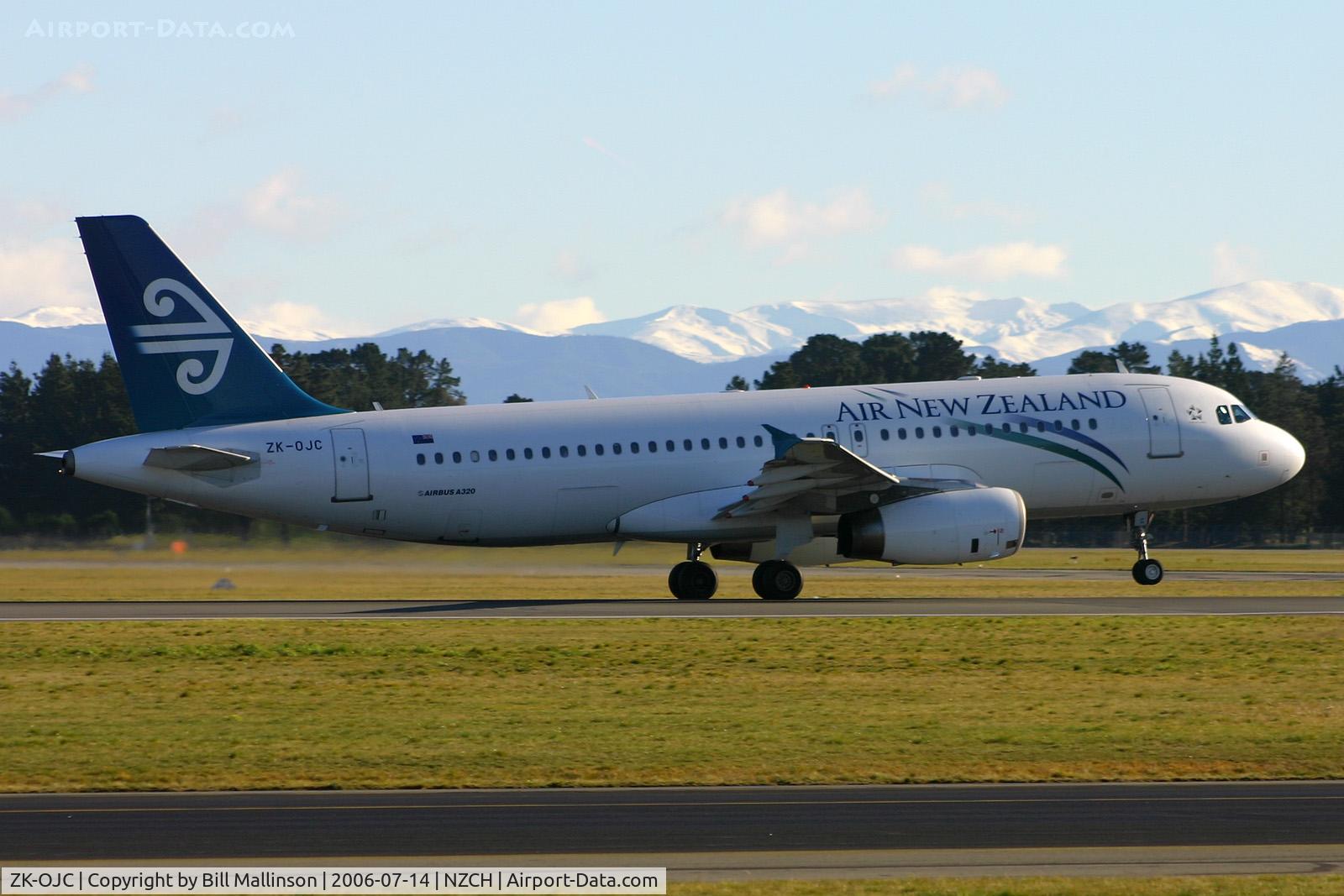 ZK-OJC, 2003 Airbus A320-232 C/N 2112, rotate on 02