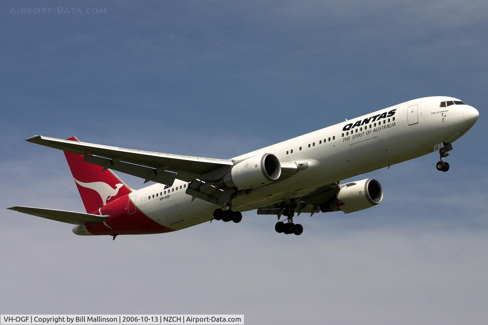 VH-OGF, 1990 Boeing 767-338 C/N 24853, from SYD as QF45