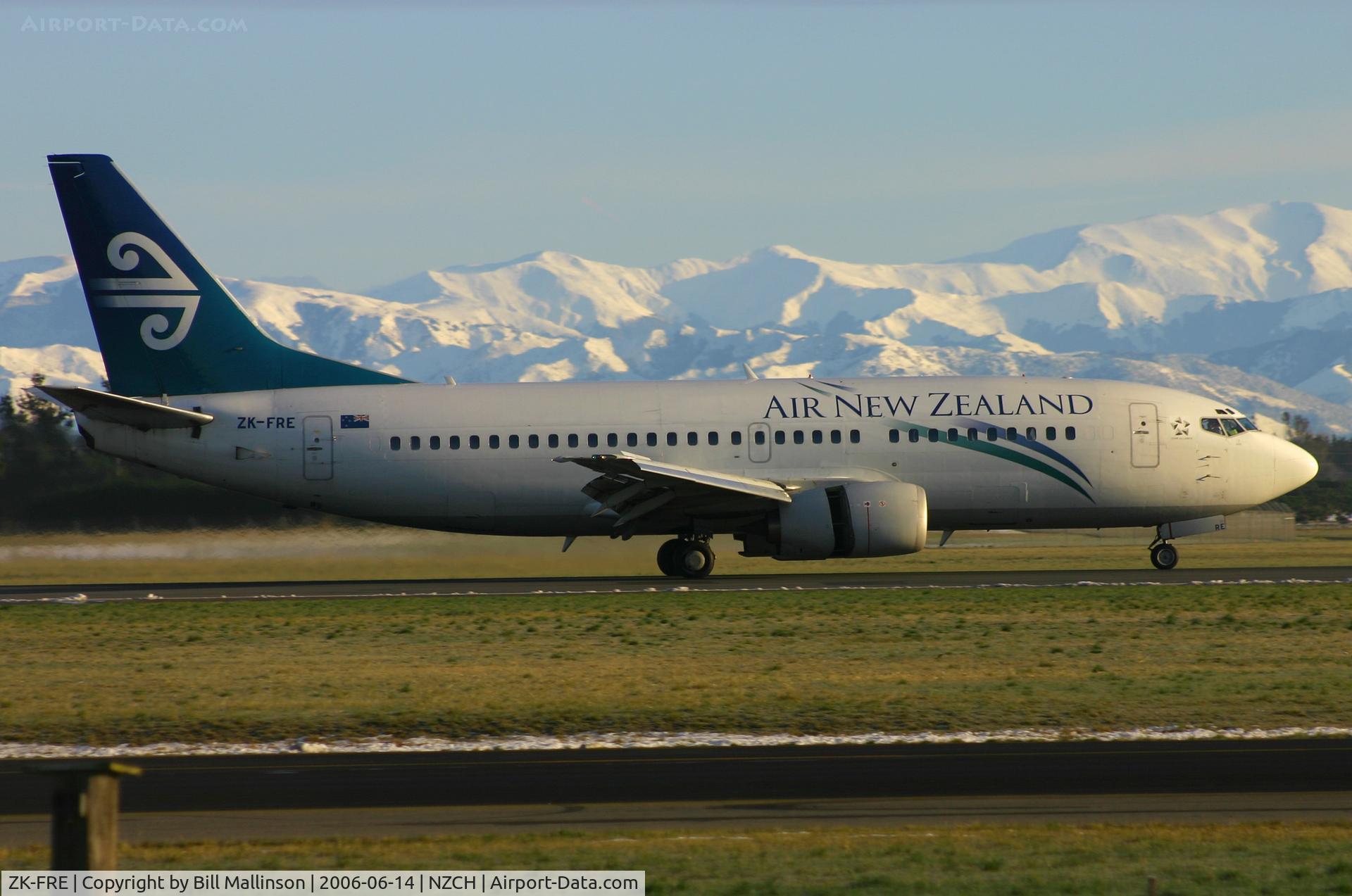 ZK-FRE, 1998 Boeing 737-3U3 C/N 28742, after the snow