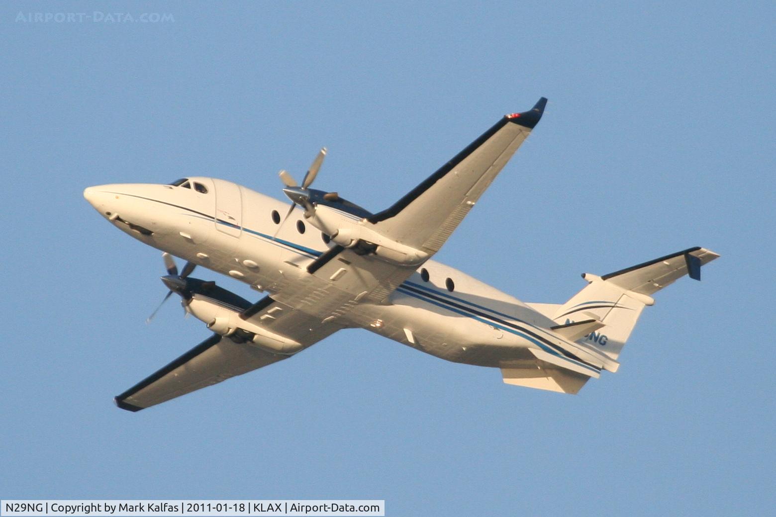 N29NG, 1997 Beech 1900D C/N UE-303, Northrop Grumman Raytheon Aircraft Company 1900D, on a modified 25L crosswind departure KLAX.