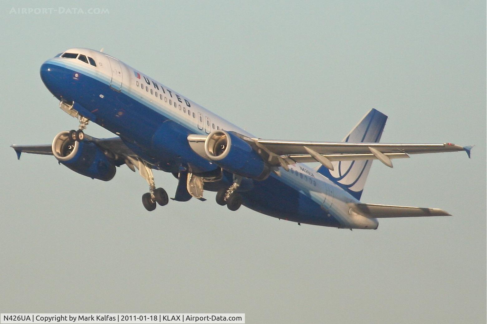 N426UA, 1995 Airbus A320-232 C/N 510, United Airlines Airbus A320-232, UAL948 departing 25R KLAX enroute to KDEN.
