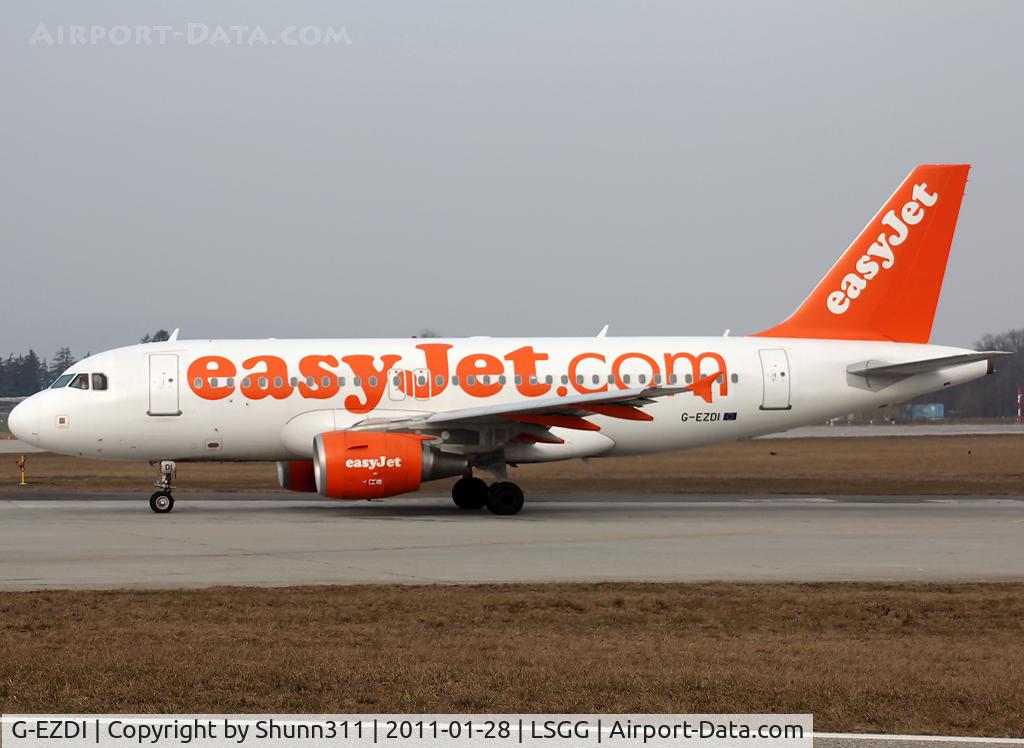 G-EZDI, 2008 Airbus A319-111 C/N 3537, Lining up rwy 05 for departure...