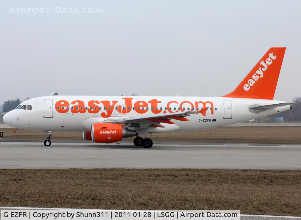 G-EZFR, 2009 Airbus A319-111 C/N 4125, Lining up rwy 05 for departure...