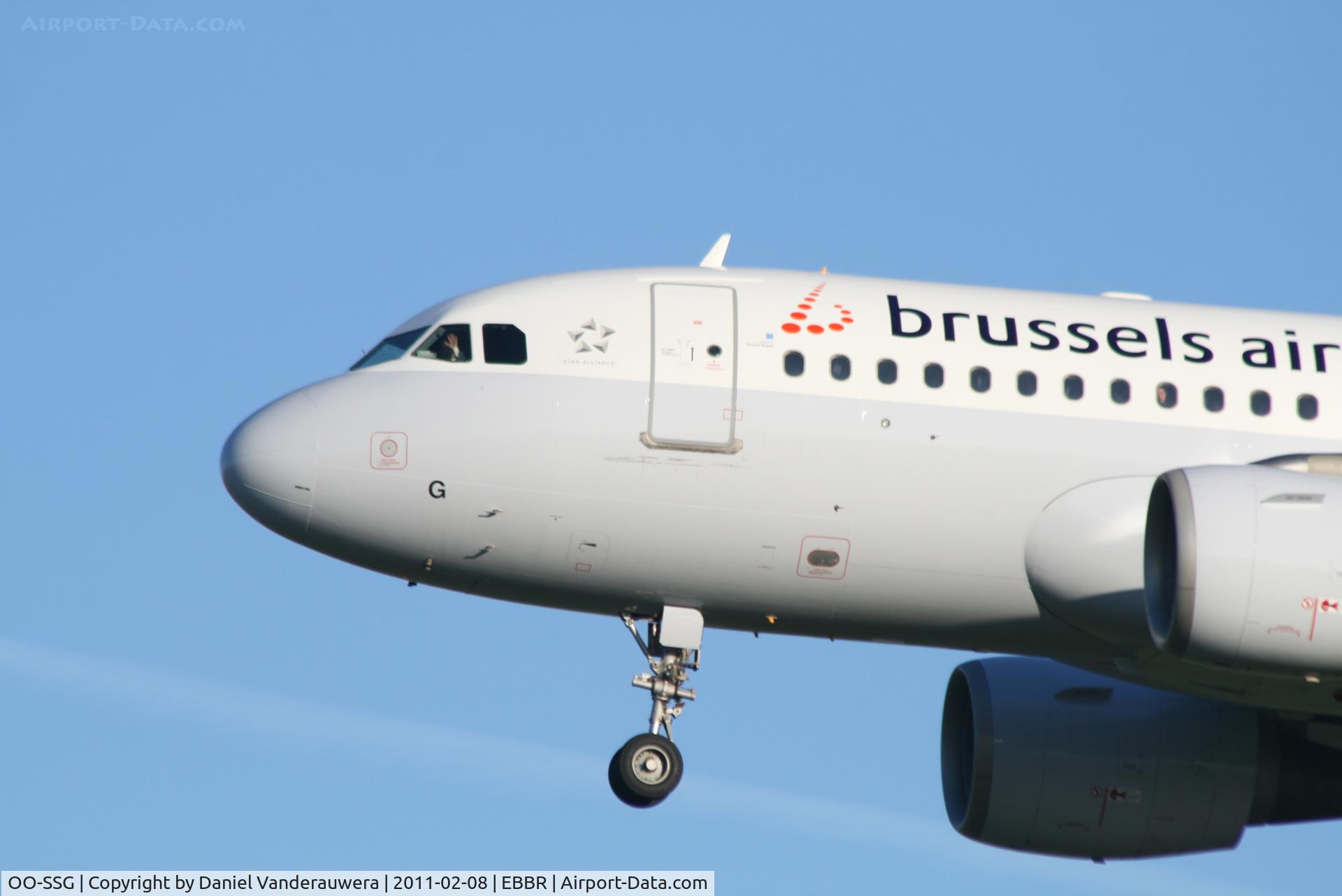 OO-SSG, 2000 Airbus A319-112 C/N 1160, HELLO !!!