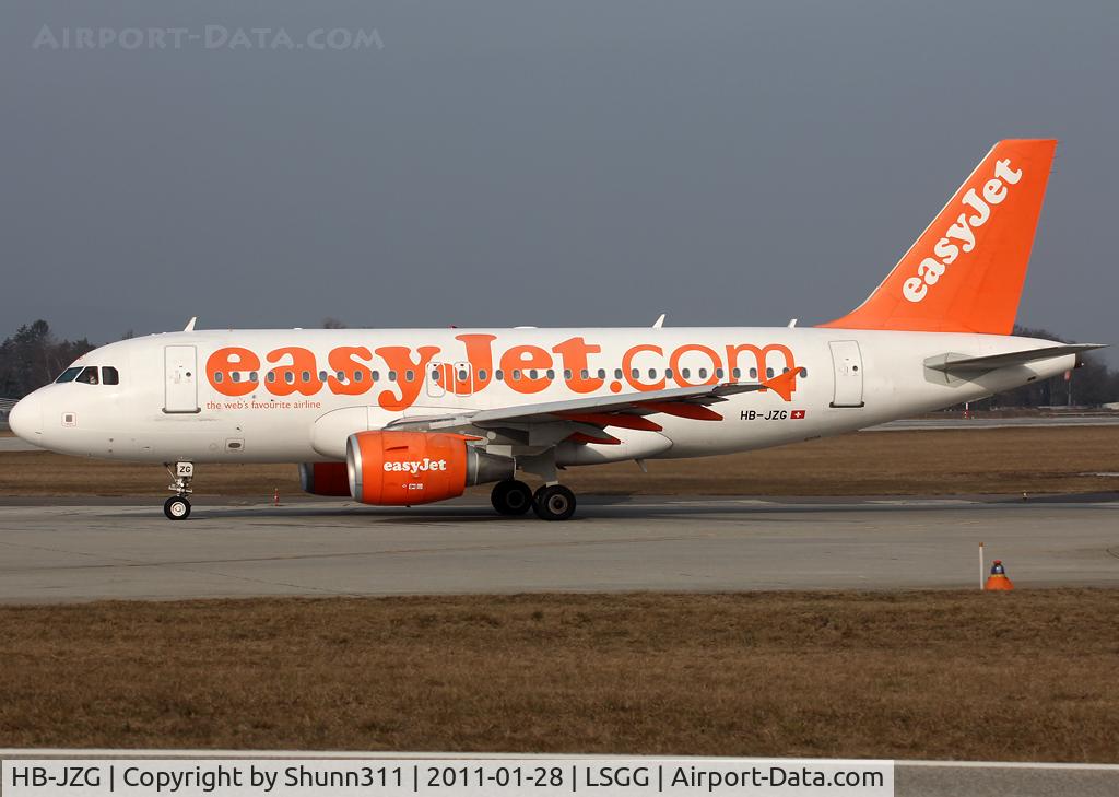 HB-JZG, 2004 Airbus A319-111 C/N 2196, Lining up rwy 05 for departure...