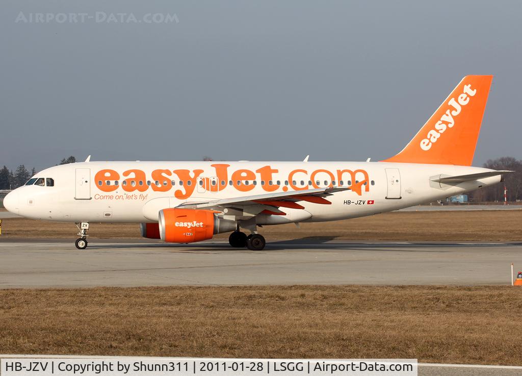HB-JZV, 2006 Airbus A319-111 C/N 2709, Lining up rwy 05 for departure...