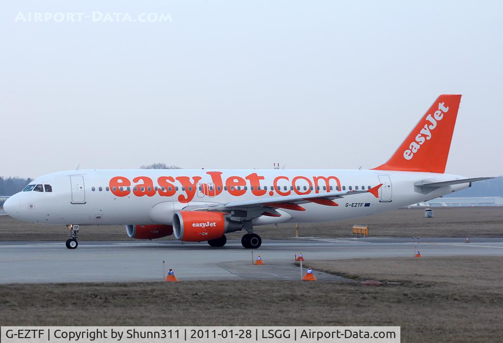 G-EZTF, 2009 Airbus A320-214 C/N 3922, Lining up rwy 05 for departure...