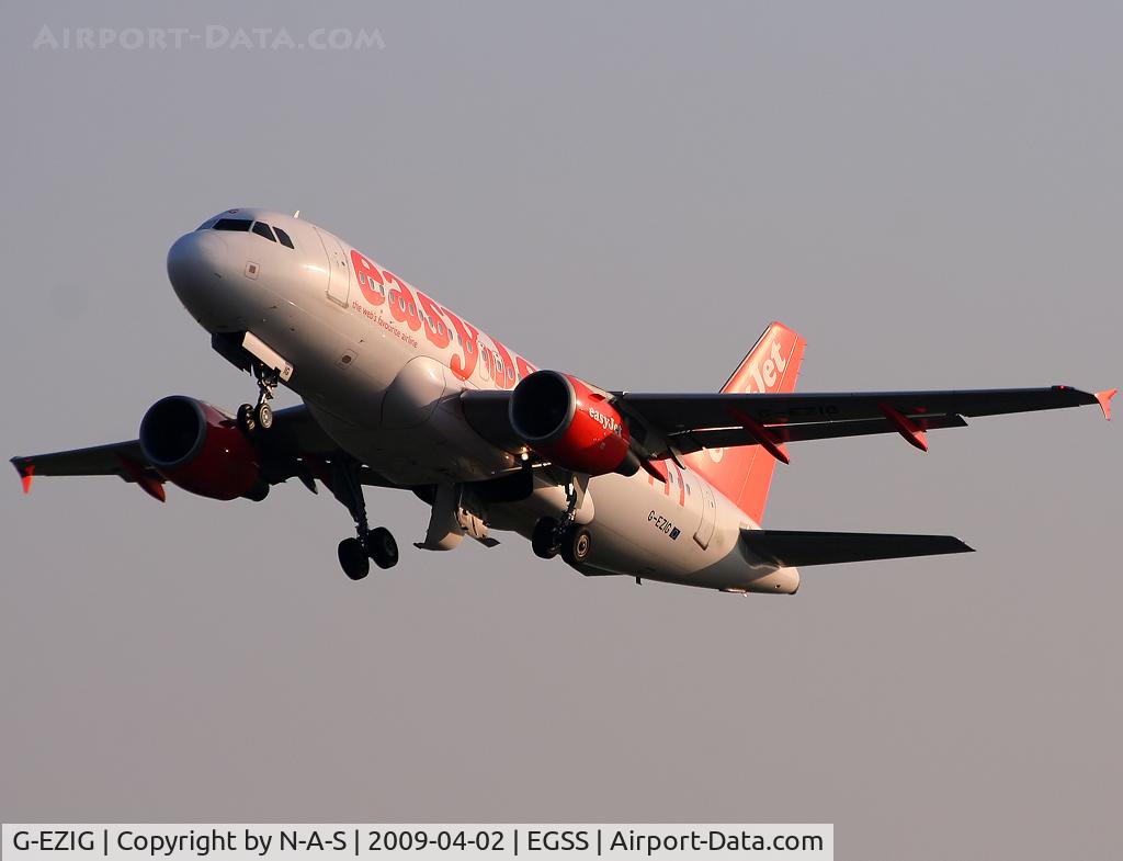 G-EZIG, 2005 Airbus A319-111 C/N 2460, Departing
