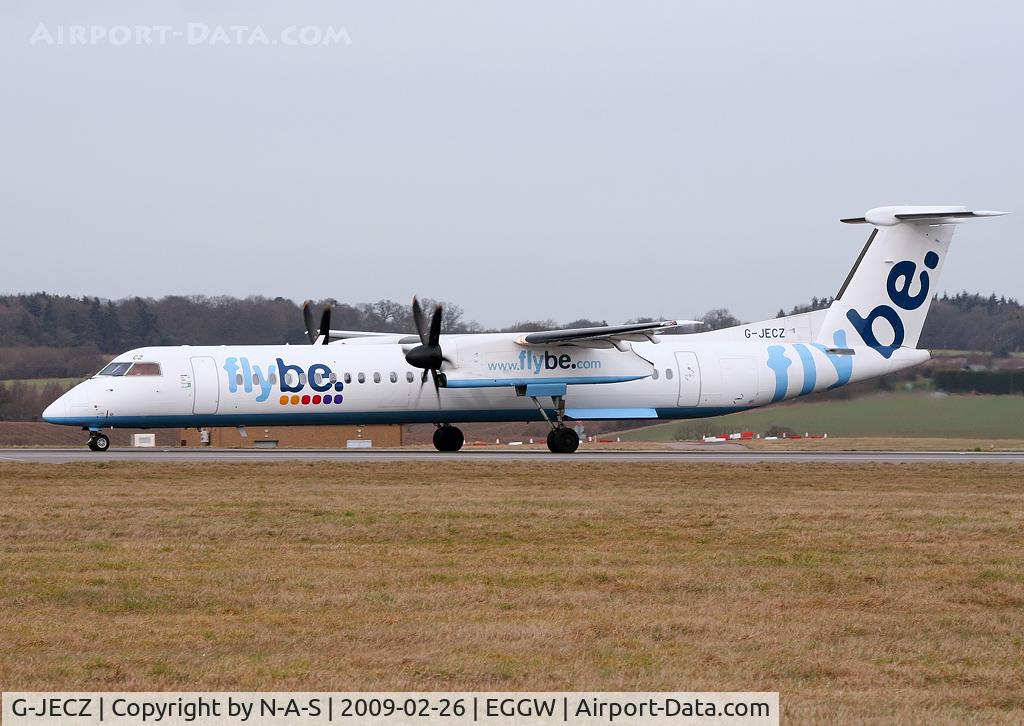 G-JECZ, 2007 De Havilland Canada DHC-8-402Q Dash 8 C/N 4179, Departing