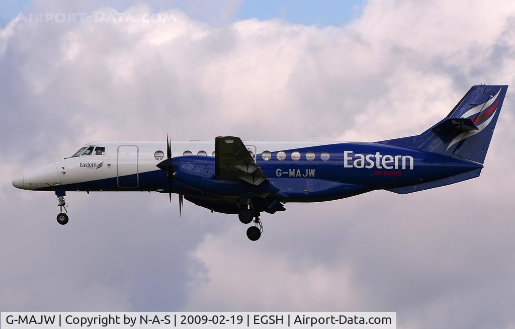 G-MAJW, 1993 British Aerospace Jetstream 41 C/N 41015, Short final 27