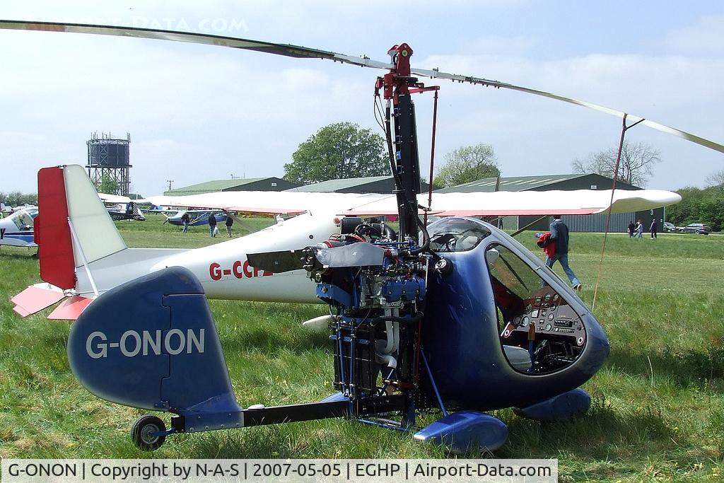 G-ONON, 2005 RAF 2000 GTX SE C/N PFA G/13-1313, Micro trade fair