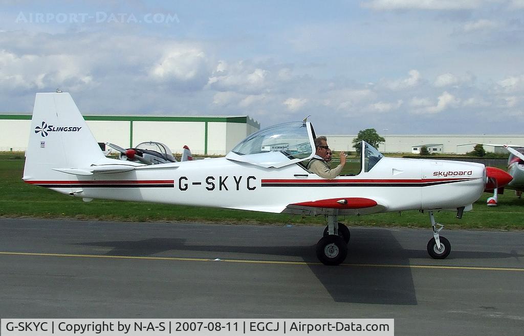G-SKYC, 1984 Slingsby T-67M Firefly C/N 2009, Arriving