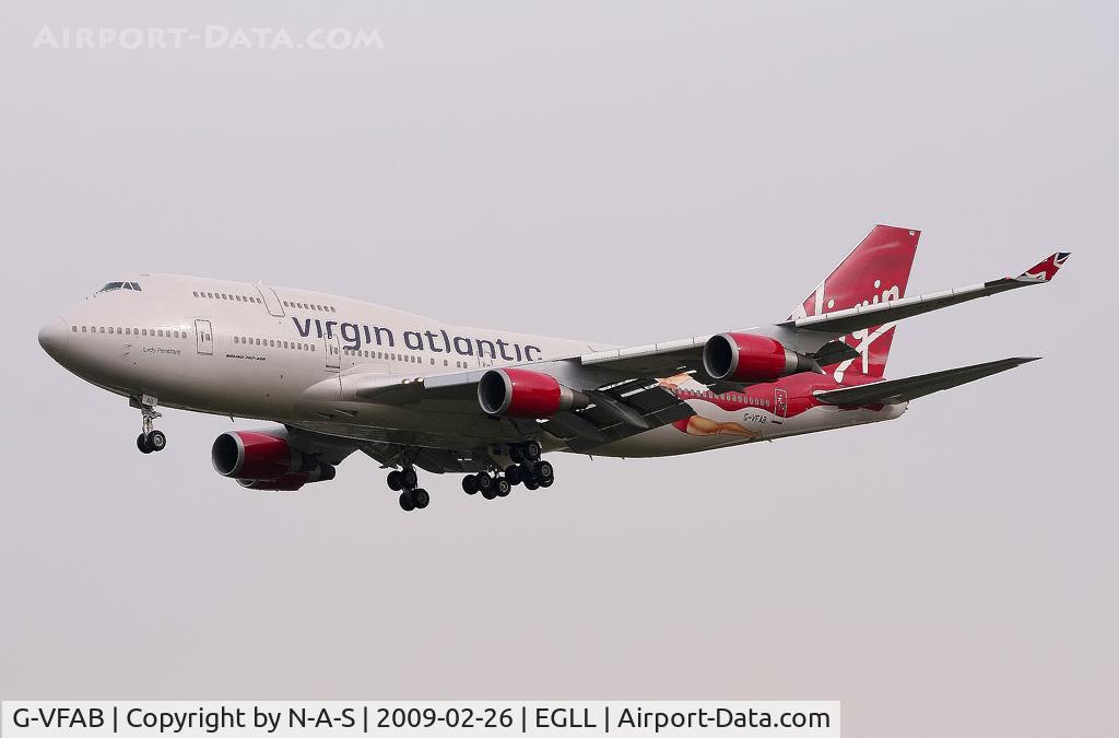G-VFAB, 1994 Boeing 747-4Q8 C/N 24958, Short final