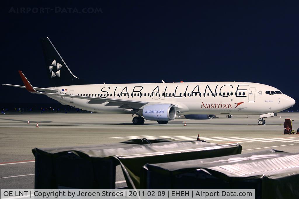 OE-LNT, 2006 Boeing 737-8Z9 C/N 33834, .