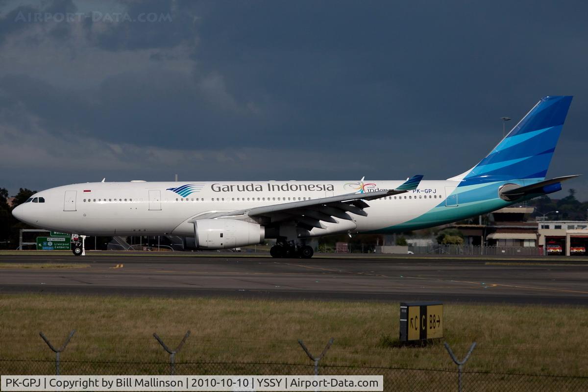 PK-GPJ, 2009 Airbus A330-243 C/N 988, rolling on 16R