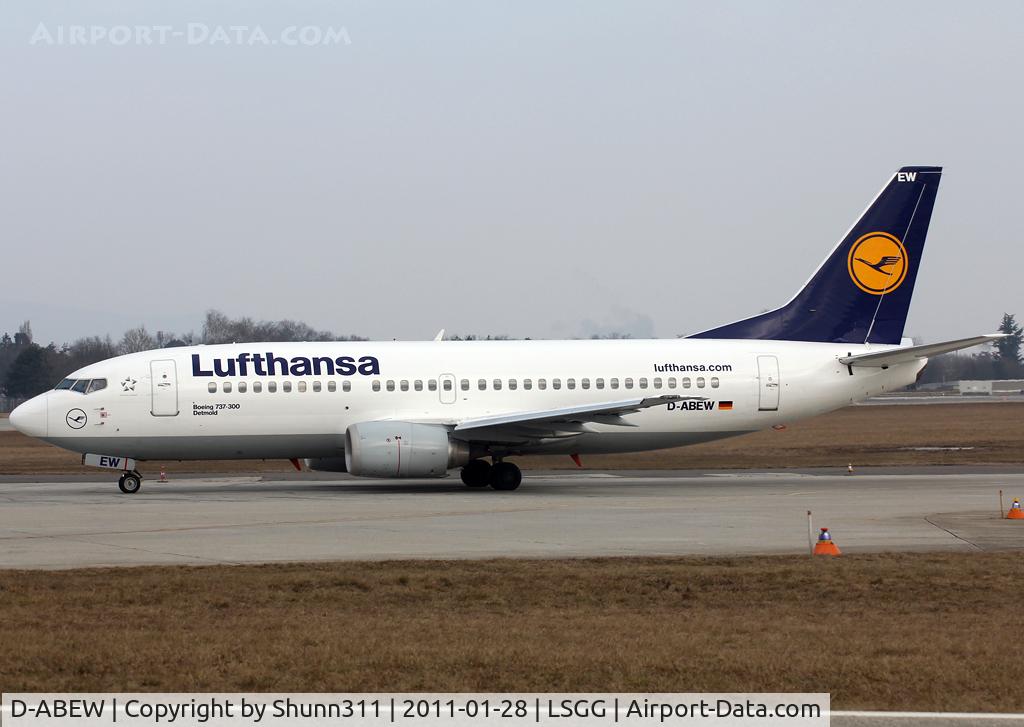 D-ABEW, 1995 Boeing 737-330 C/N 27905, Lining up rwy 05 for departure...